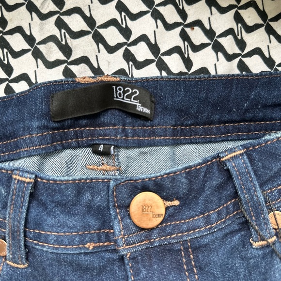 1822 Demin Shorts size 4 - Picture 3 of 8